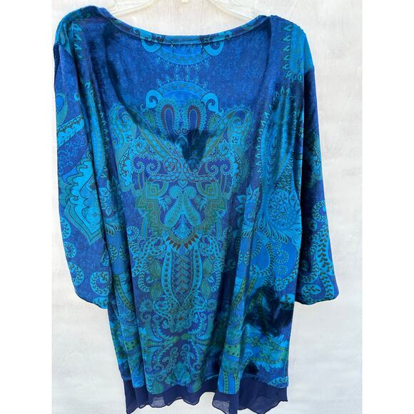 One World tunic top - Picture 8 of 8
